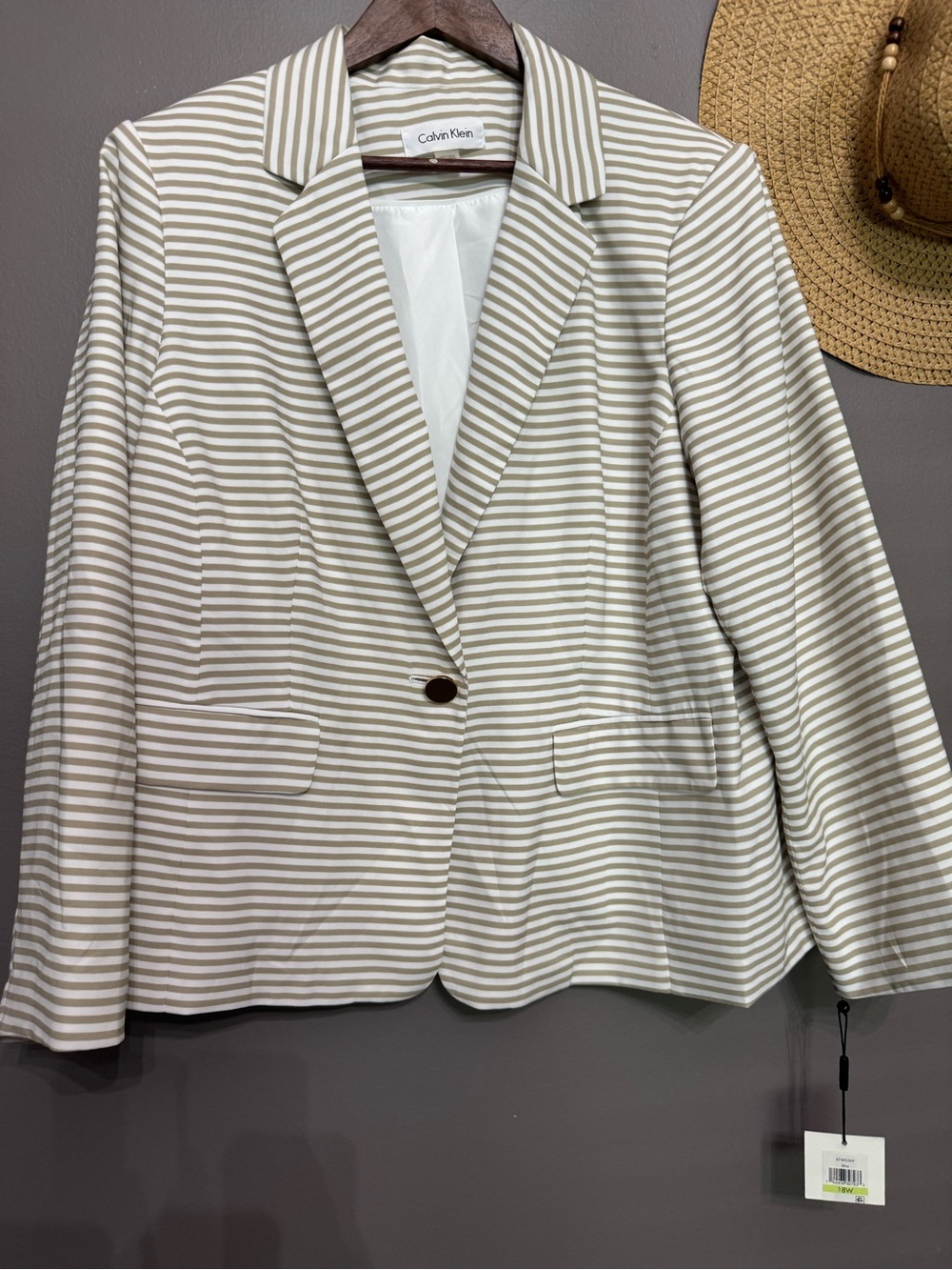 Calvin Klein Women's Cream & White Striped Blazer sz 18